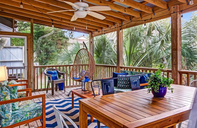 Walk to Beach! Heated Pool Access