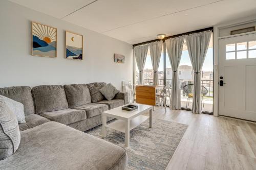 Walk to Beach North Wildwood Condo with Pool Access