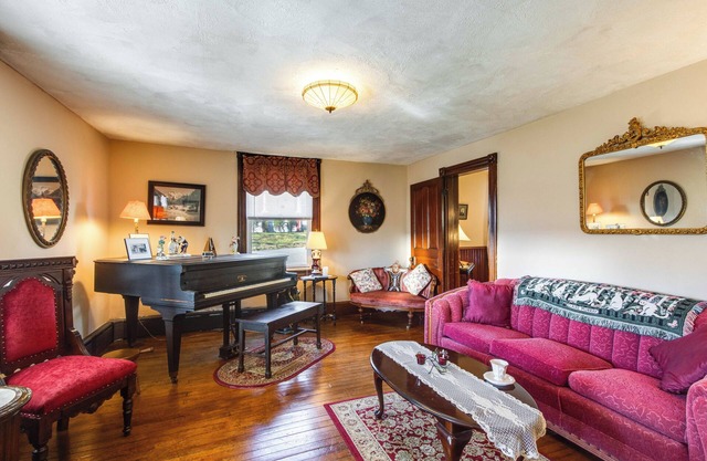 Walk to D&L Trailhead: Victorian Home w/Porch