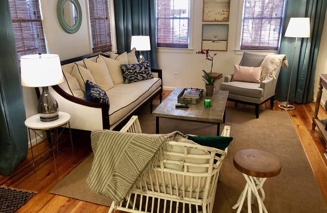 Walk to Everything Upper King! Off street parking and washer/dryer!