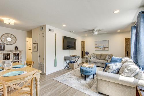 Walk to Ocean Springs Beach Condo with Pool!