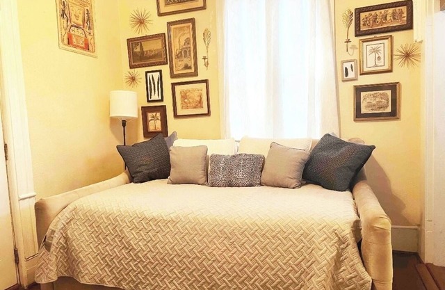 Walk to Palafox Restaurants, Markets and Events!