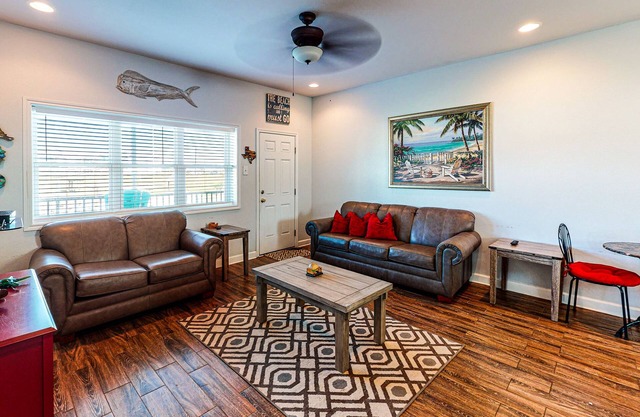 Walk to Sandfest, Shared Pools, Boardwalk to Beach