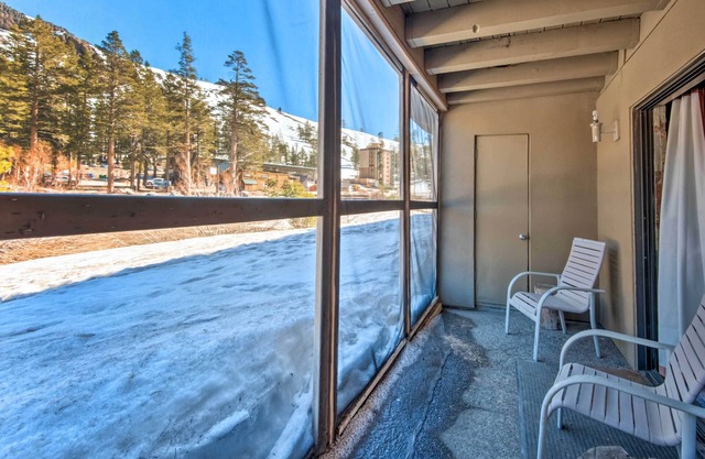 Walk to Ski Lift & Village: Lovely Kirkwood Condo!