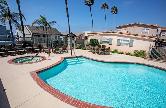 Walk to the beach - Mermaid's Pool Retreat