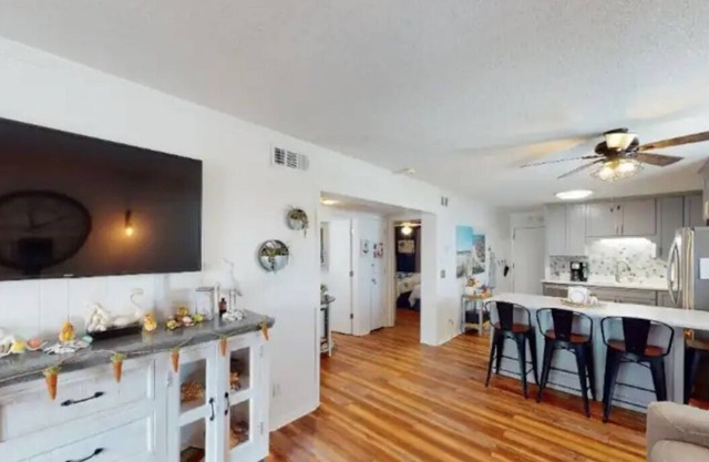 Walk to the Ocean - 2 bed 2 bath Condo in Cherry Grove Beach SC