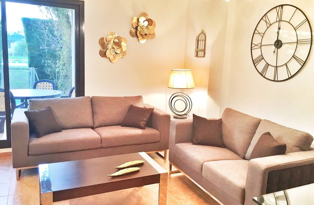 walk2beach&town/pool/all brand new/private backyard/wifi/golf/must see all pics!