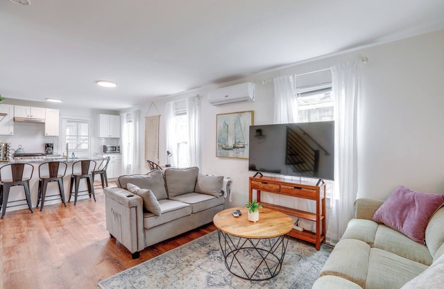 Walkable Dtwn Townhome Near Campus & Palmer Square