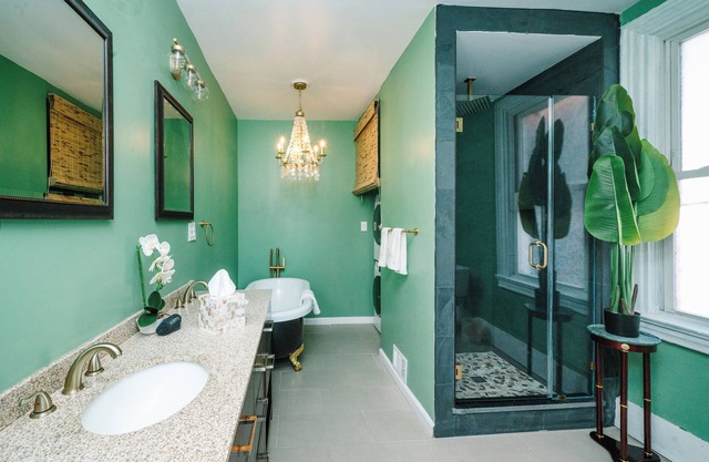 Walkable Luxury 4 Br House