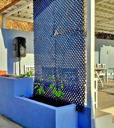 Walking distance to an amazing white sand beach and Incredible Sunsets views