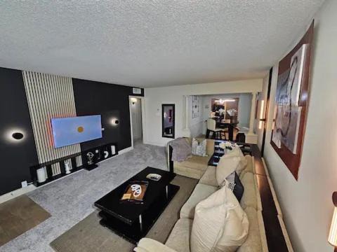 Walking Distance to Galleria 2BR 2BA Trendy Condo