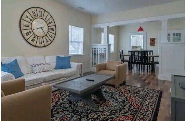 Walking distance to Downtown! Wine Country 2bd 2ba house in Paso Robles!