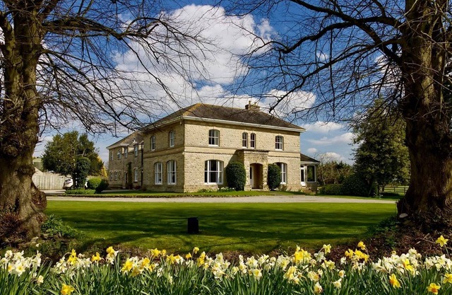 Walltree House - a country house that sleeps 10 guests in 4 bedrooms