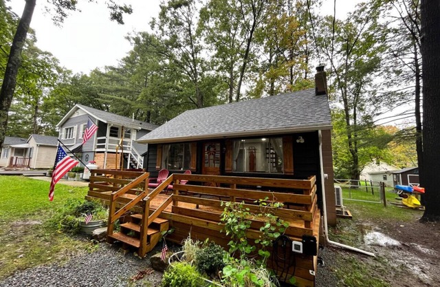 Wally’s Cottage |New|Kayaks|Firepit|Central