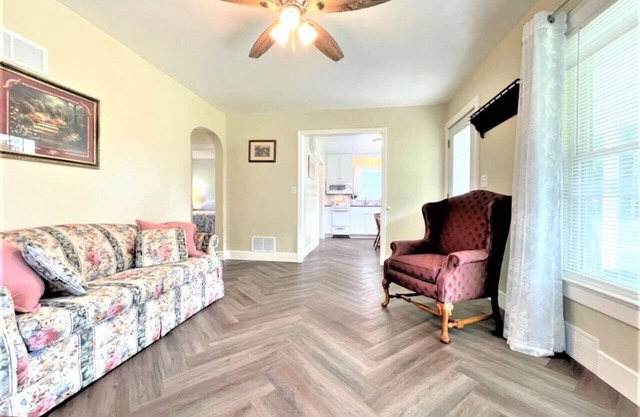 Walnut - Family Neighborhood, Pet Friendly