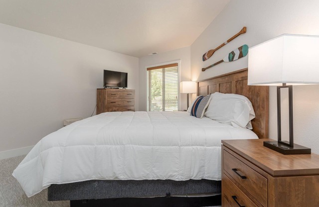 Wapato Point Condo with Resort Amenities! 2bed/2bath, ground floor w/washer, unit 635