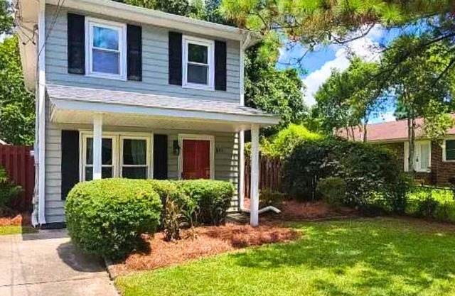 Warm and Bright 4BR Home near Downtown Charleston