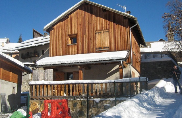 Warm and cozy detached house with terrace