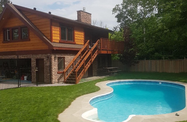 Warm, comfortable rustic luxury chalet near lake, park, forest trails and skiing