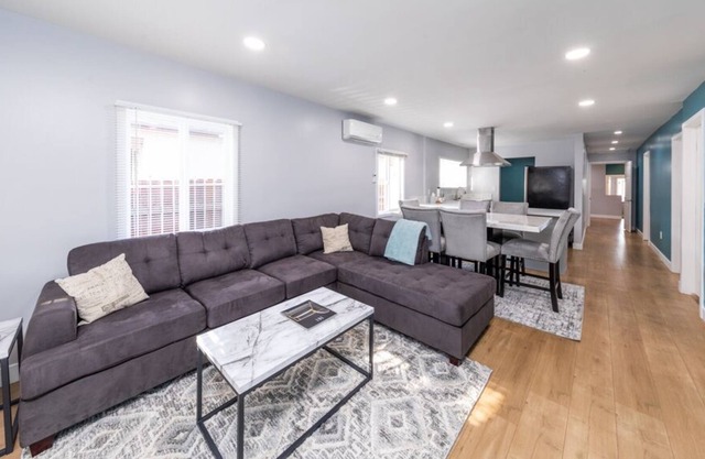 Warm & Cozy Newly Renovated & Furnished 5-Bedroom/3-Bathroom Home