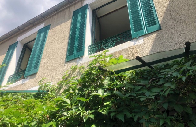 Warm house, free wifi, private garden with flowers, 20 min. from Vézelay.