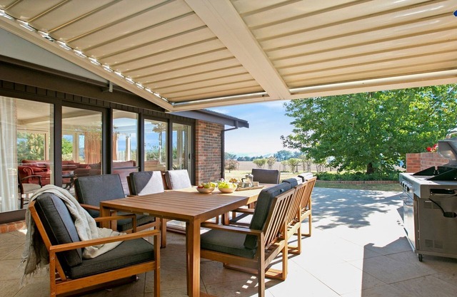 Warrington Park - country charm and spacious living