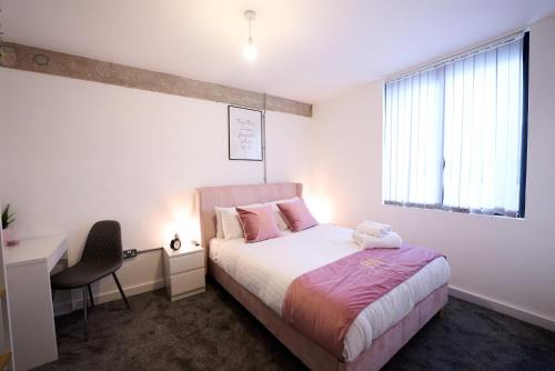 Warrington Retreat - Pluxa Pink Pearl