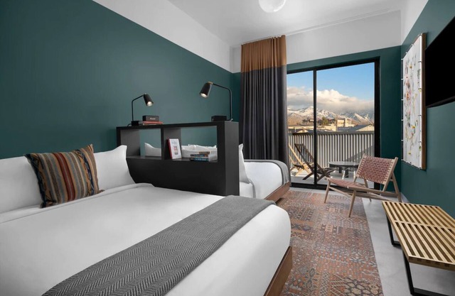 Wasatch Room at evo Hotel, Dog-friendly & Free Parking