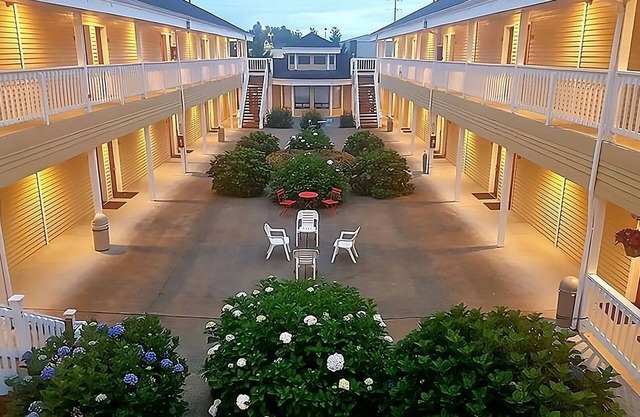 Washington Getaway at GuestHouse Enumclaw! 4 Family-friendly Units, Pets Allowed
