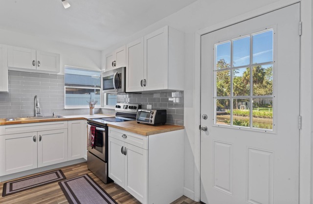 Water Front 3 bedrooms Tampa Retreat