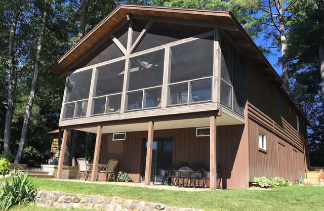 Water front Lake House Screen porch