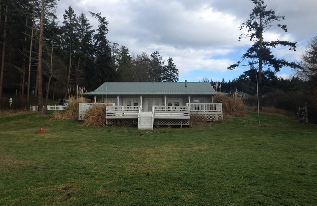 Water Front Large Vacation House On Lopez Island in Washington State, USA