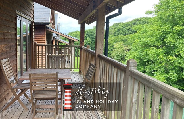 Water Mill Vacations, Goldfinch