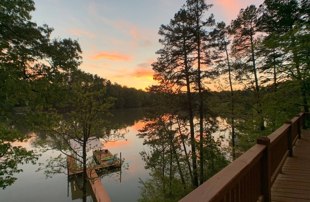 Water's Edge – Steps from the lake w/firepit, large entertaining spaces & more