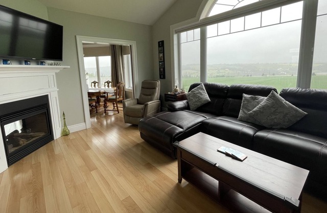 Water View Vacation Home In New Glasgow- Close To Golf Courses & Beaches