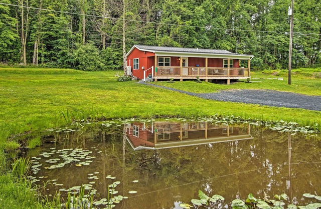 Water Views: 'The Overlook Home' in Brodheadsville