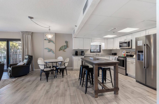 Watercrest 210- Sleeps 12 - Free Beach Chairs!