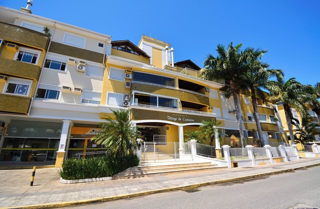 Waterfall Village 200m from the Sea