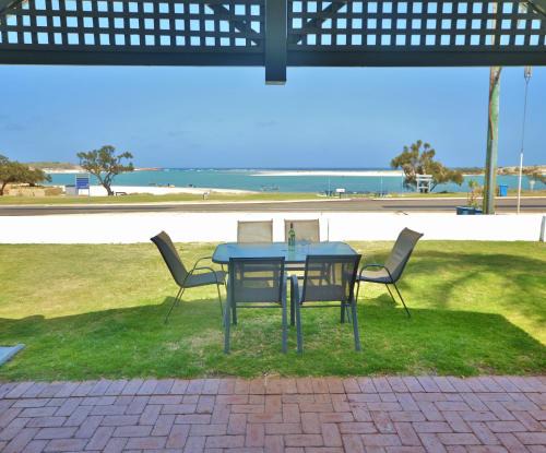 Waterfront Apartment 2 - Kalbarri, WA