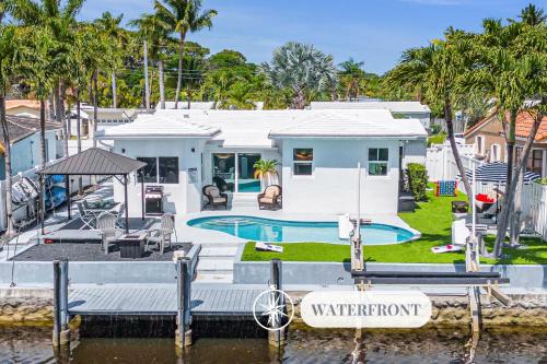 Waterfront Bungalow Heated Pool Pineapple Key