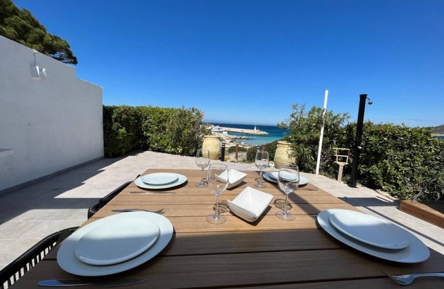 Waterfront bungalow with direct access to the beach Marine di Sant'Ambroggio LUMIO