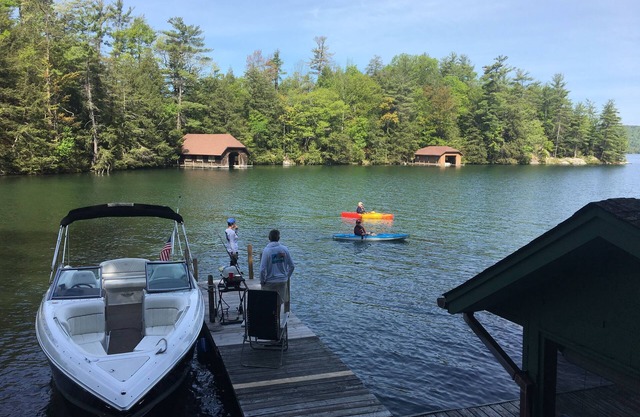 Waterfront Cabin located on Northern Lake George near Gull Bay