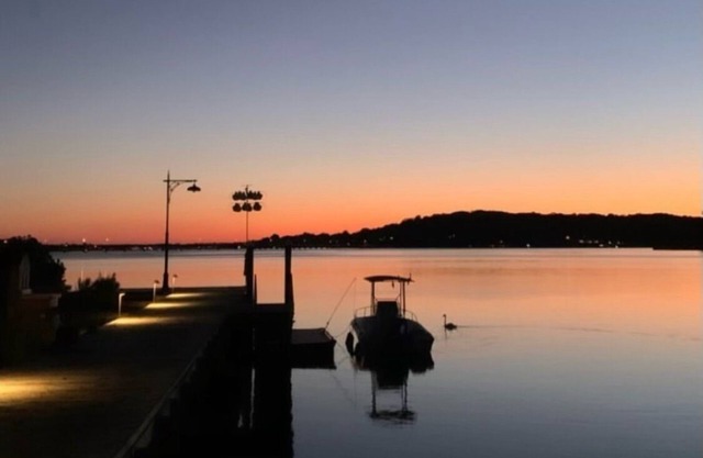 Waterfront carriage house Navesink - Sandy Hook Beach - Hartshorne Woods