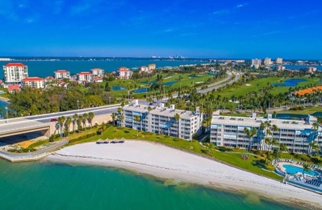 Waterfront Condo on the Beautiful Isla Del Sol