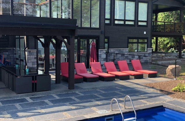 Waterfront Cottage on Lake Erie near Niagara Wine Region