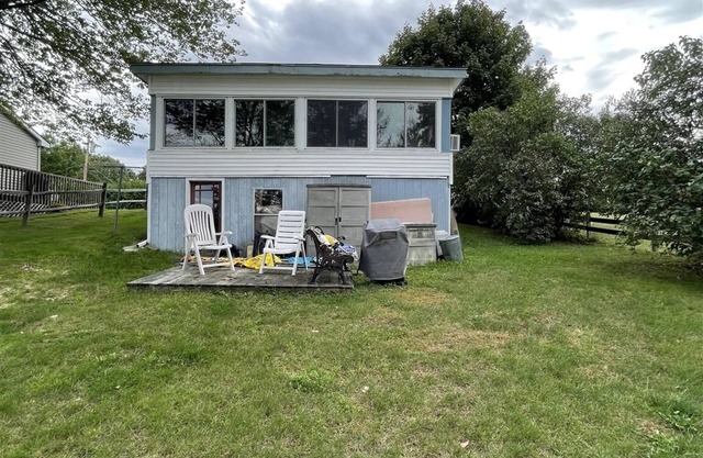 WATERFRONT COTTAGE ON SEBAGO LAKE
