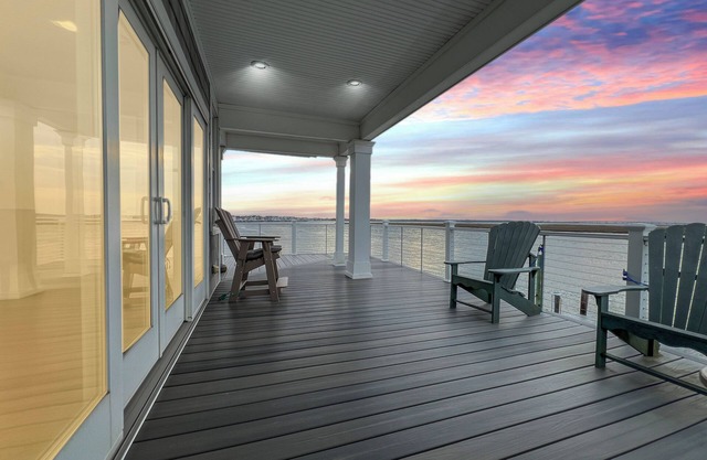 Waterfront escape, stylish bayfront home with panoramic water views
