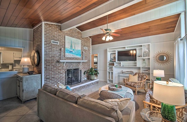 Waterfront Foley Area Home - 15 Mi to Gulf!
