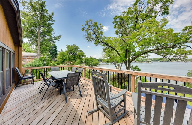 Waterfront Fox Lake Vacation Rental w/Fire Pit!