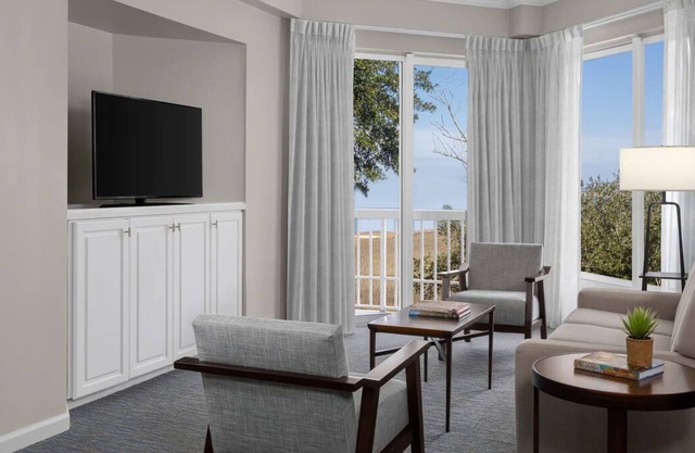 Waterfront Harbour Town at Calibogue Sound + Resort Amenities, 2-Bedroom